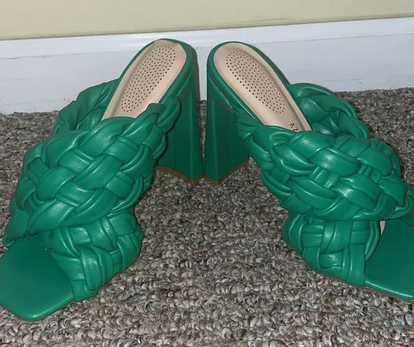 Womens New Azalea Wang Carolina Greens Heels - Image 3