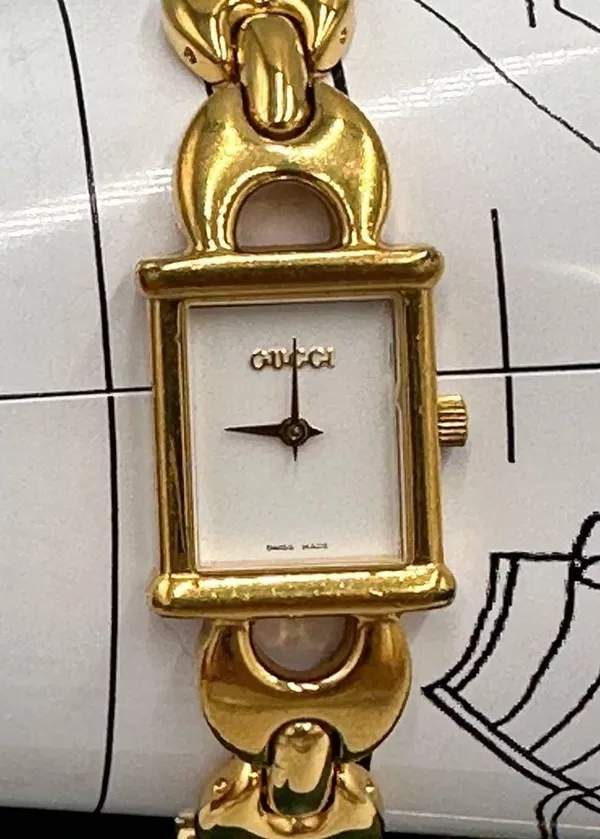 GUCCI 1800L WITH
INTERCHANGEABLE STRAPS - Image 10