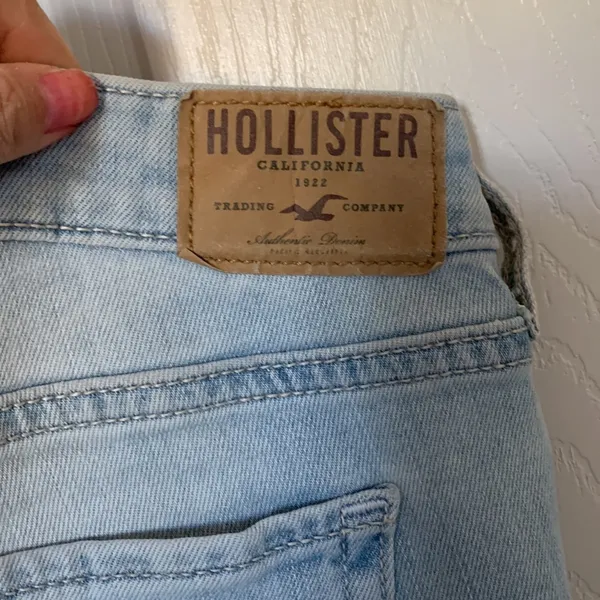 Hollister light wash jeans size 00 waist 23 - Image 5