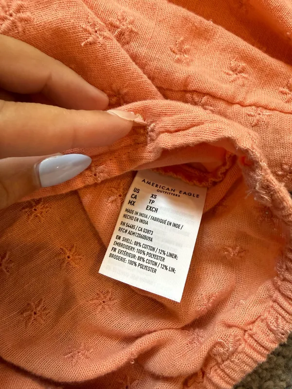 American Eagle Outfitters Coral Tie-Front Long Sleeve Crop Top - Image 4