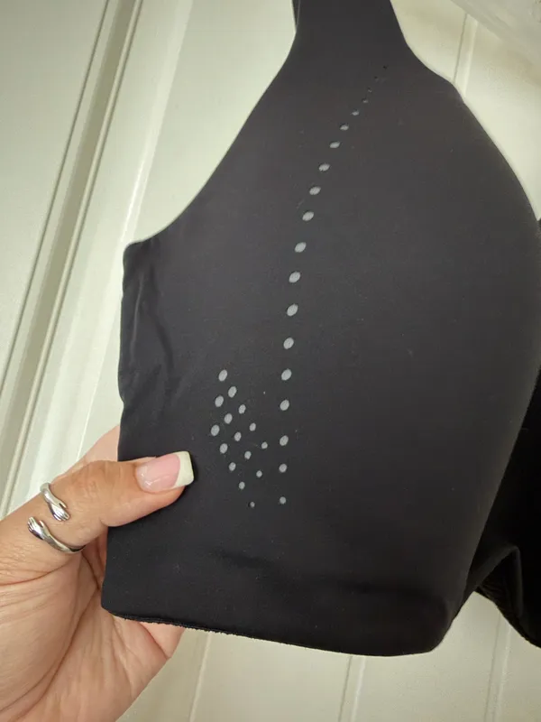 Lululemon Air Support Sports Bra - Image 3