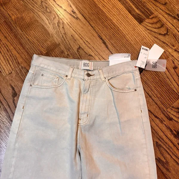 BDG Urban Outfitters Womens Cowboy Jean Size 32 Light Wash‎ Straight Raw Hem NWT - Image 3