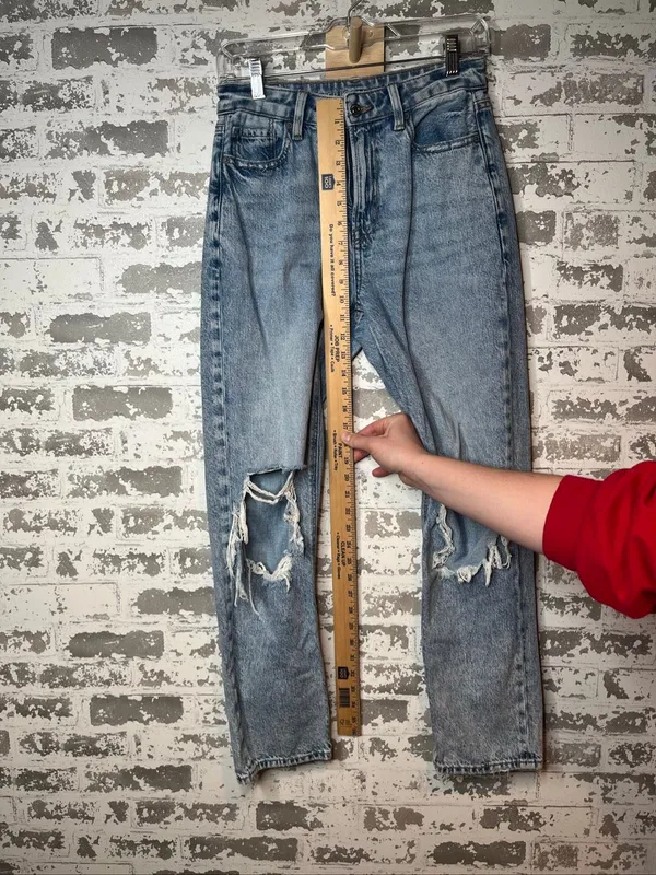 American Eagle | women mom straight distressed denim jeans - Image 4