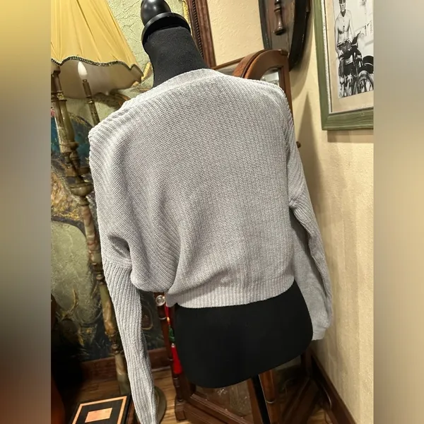 Hollister Crop Sweater Pale Blue Size Small - Image 3
