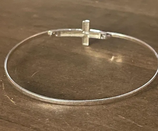 Sterling silver sideways cross bangle bracelet - Image 4
