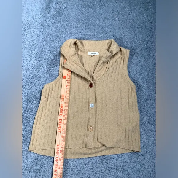 Madewell Sleeveless Ribbed Button-Up Knit Top in Beige small - Image 6