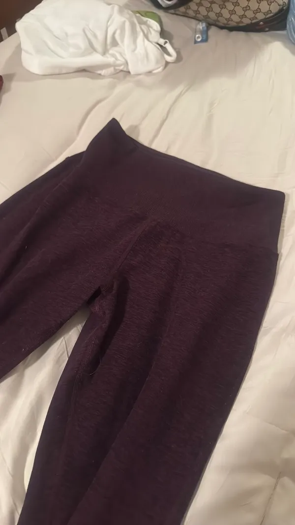 Alo Yoga Leggings - Image 3