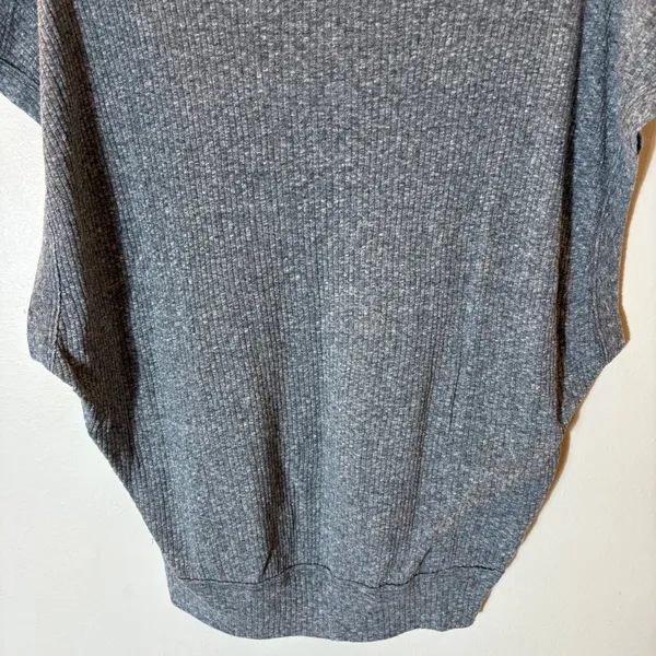 Free People We The Free Gray Ribbed Knit Oversized‎ Cocoon Top Size Medium - Image 3