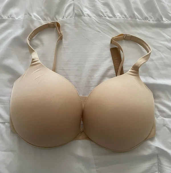 SKIMS ultimate push up plunge bra  Size : 34DDD - Image 5