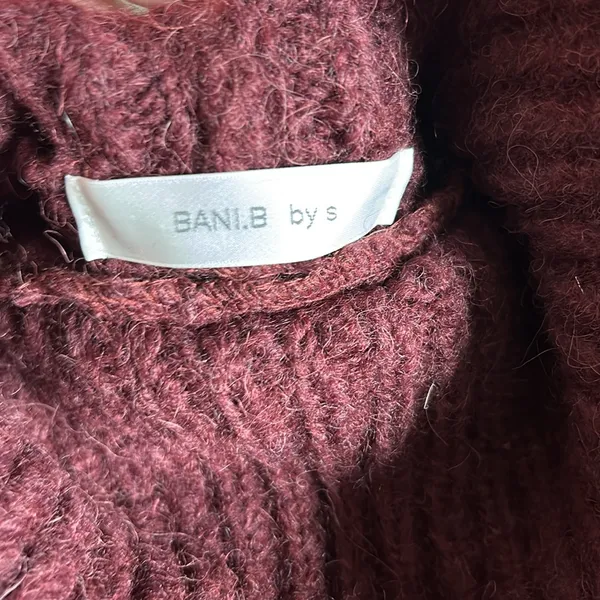 Bani.b burgundy sweater - Image 3