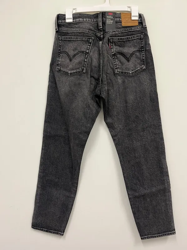 NWT Levi's Black Wedgie High Rise Jeans size 28 - Image 2