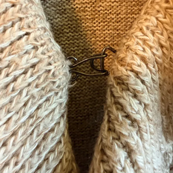Carolyn Taylor Womens Large Beige Cable Knit Ruffle Shawl Collar Cardigan - Image 9