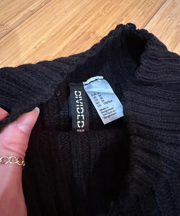 Black H&M Sweater Knit - Image 4