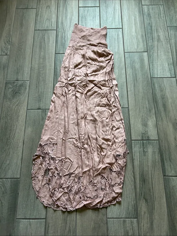 Tiare Hawaii Smocked Lace-Hem Maxi Dress in Dusty Rose - Image 4