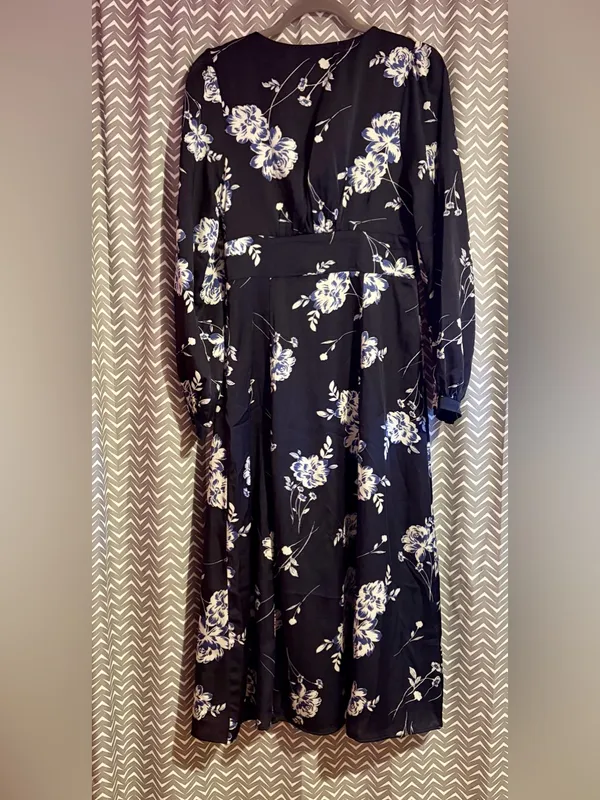 Lulus | Beautiful Details Navy Blue Floral Long Sleeve Midi Dress, M - Image 7