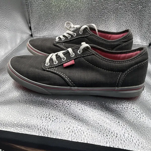Vans‎ Women's Size 8 Gray Canvas Lace-Up Sneakers Pink Lining Casual Shoes - Image 9