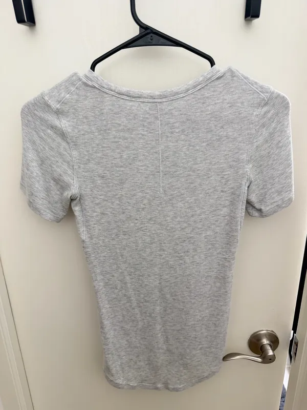 Lululemon Tee Short Sleeve - Image 4