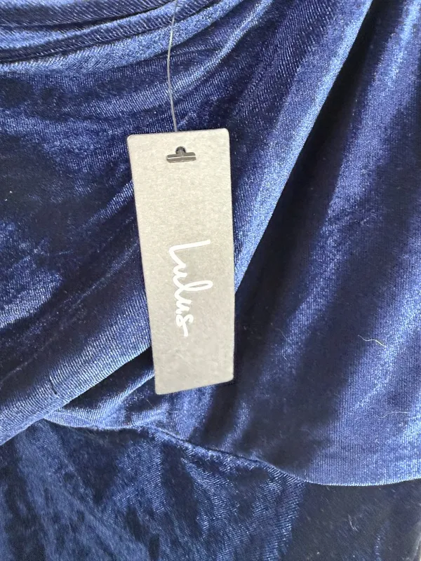 NWT Lulus Showing Off a Little Navy Velvet Asymmetrical Tulip Midi Dress Medium - Image 8