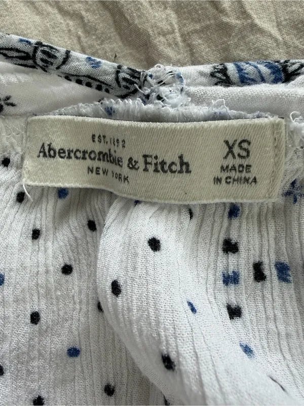Abercrombie & Fitch White Peasant‎ Blouse with Navy Print - Image 2