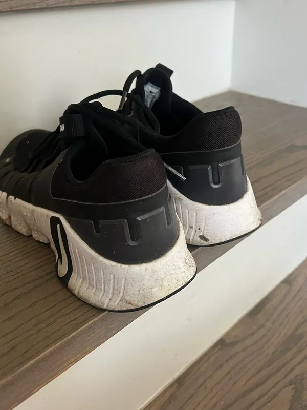 Nike Free Metcon 5 Workout Running Shoes Sneakers in Black / White Anthracite - Image 5