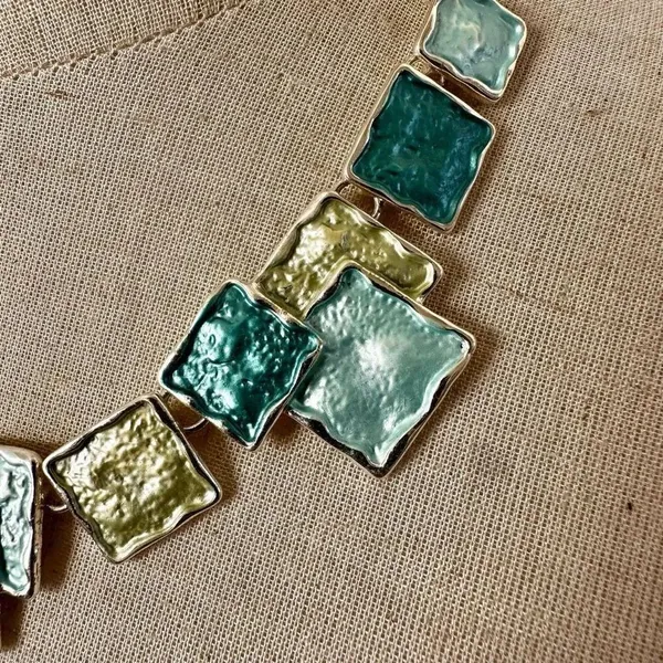 Blue and green square design necklace - Image 2
