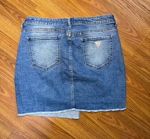 Guess Y2K asymmetrical jean mini skirt raw hem size large. - Image 2