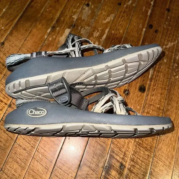 Chacos gray double strap classic size 7 hiking sandals - Image 7