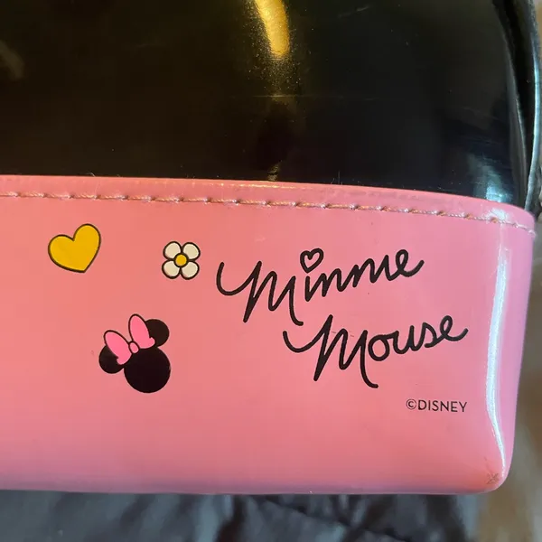 Disney Crème Shop Minnie Mouse make up bag - Image 4