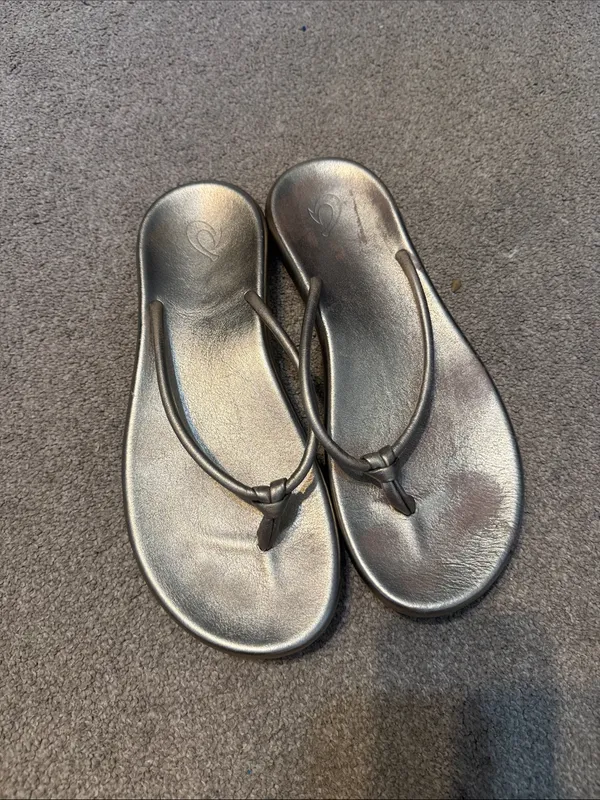 Olukai Gold Metallic Thong Huawai Sandals - Image 2