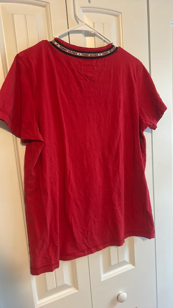 Tommy Hilfiger Vintage Tee  - Image 4