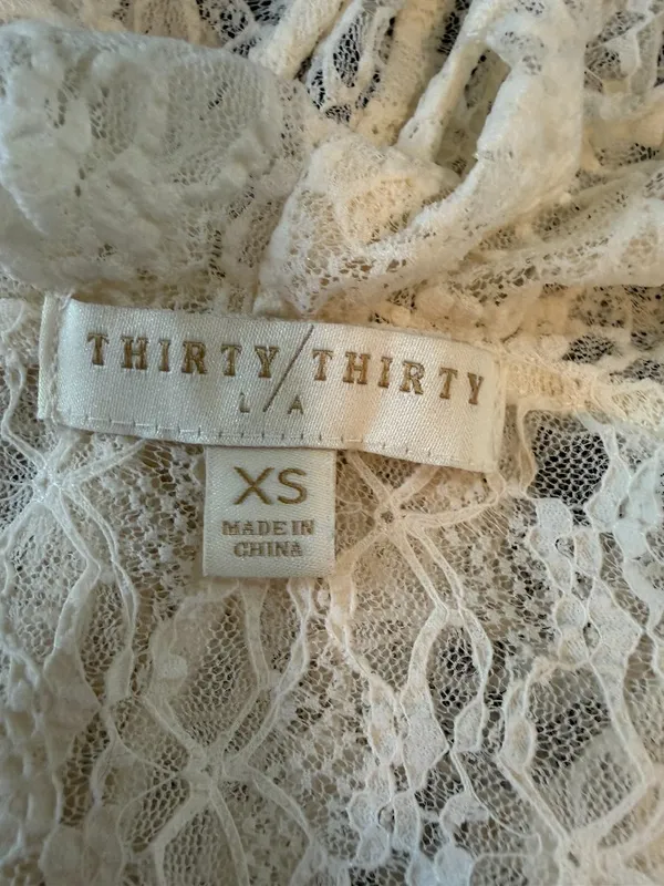 Thirty/Thirty LA Sheer Cream Lace Tie Front Ruffle Top Size XS - Image 8