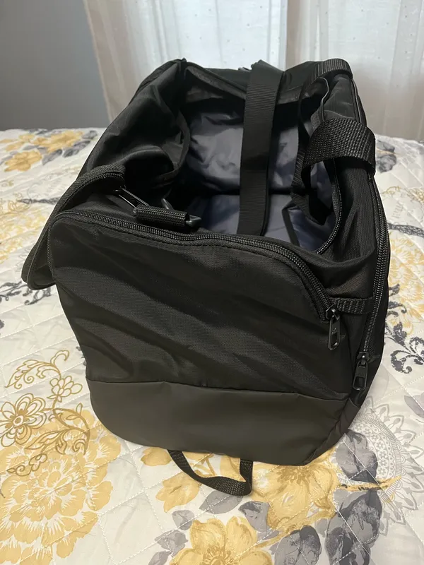 Adidas duffle bag  - Image 3