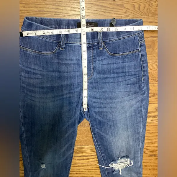 Judy Blue style 88255 pull on denim Jeggings. Size 9/29 - Image 7