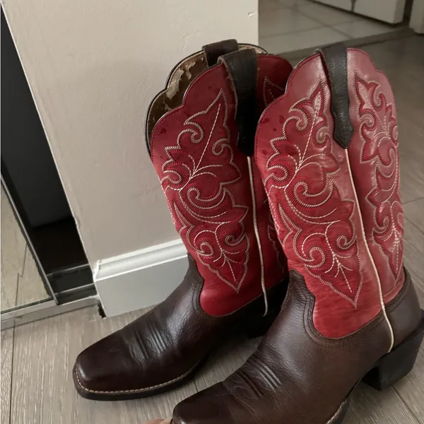 Ariat Red and Brown Cowboy Boots - Image 2