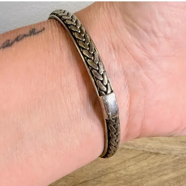 Vintage Liz Claiborne Silver Tone Braided Bangle Bracelet Signed LC - Image 5