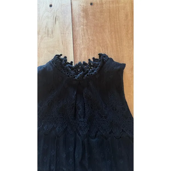 IZ Byer‎ Womens XL Black Lace High Neck Sleeveless Blouse Keyhole Back Tank Top - Image 3