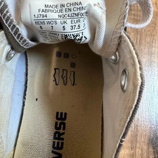 Converse size 7 grey shoes‎ - Image 4