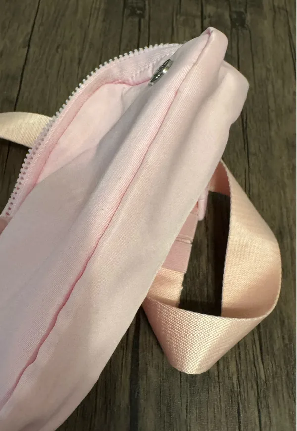Lululemon Belt Bag - Image 9