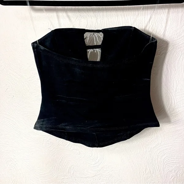 Windsor Black Strapless Crop Top with Silver Bows - Image 2
