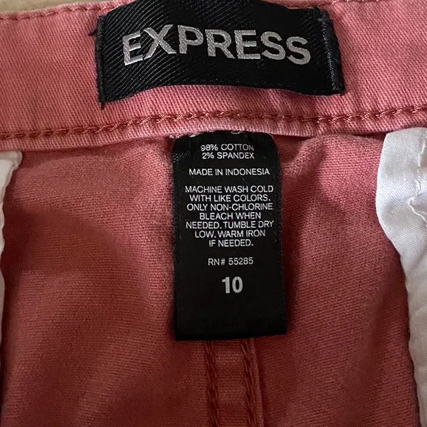 Y2K Express pink denim shorts - Image 2