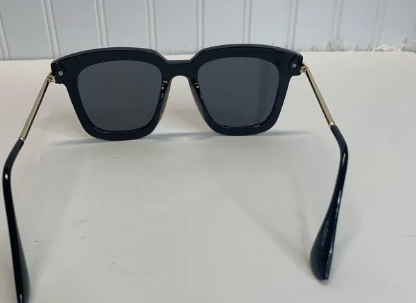 Aldo Brand Black Casual Glam Sunglasses Gold Metal - Image 4