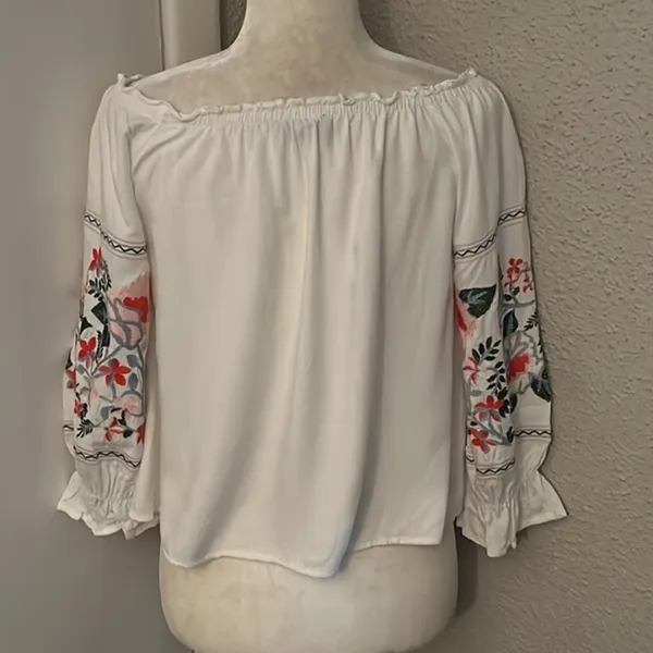 SugarLips Embroidered Off Shoulder Boho Top S Festival Concert Summer Floral - Image 2