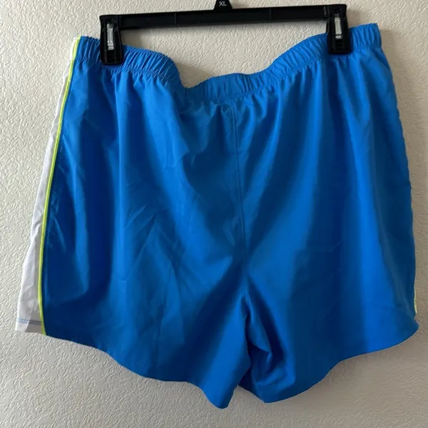 North Face running shorts sz XL NWT - Image 5