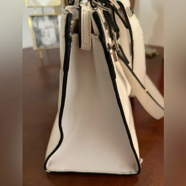 Vintage Y2K Guess White Shoulder Bag with Silver Details Satchel PU - Image 10