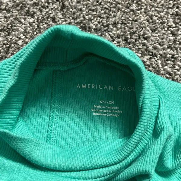 American Eagle ribbed turtleneck long sleeve cropped shirt S - Image 5