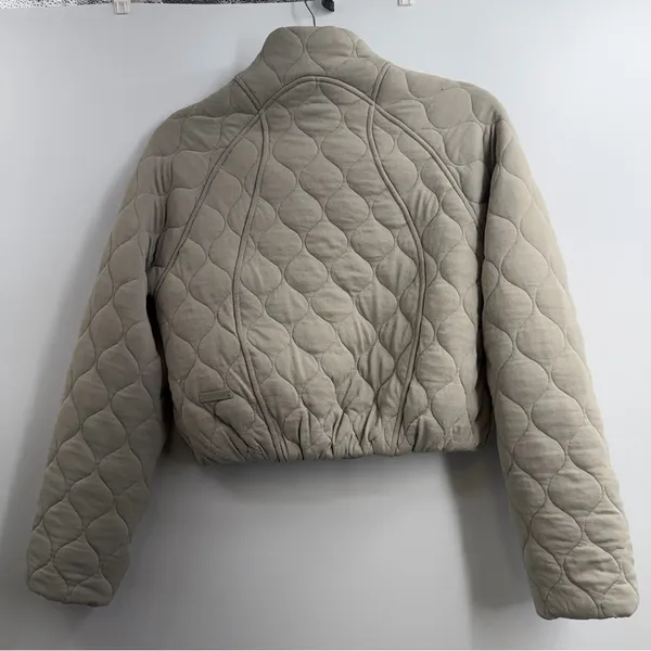 Lululemon Quilted Bomber Jacket Women’s 2 Riverstone Sage Green Cropped LW3HFMS - Image 7