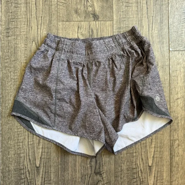 Lululemon Hotty Hot Short II *Long 4"-Heather Lux- Size 6 - Image 6