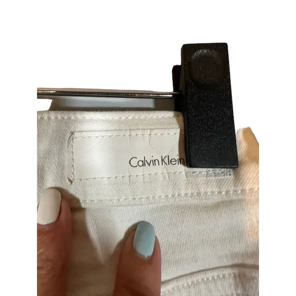 Calvin Klein White Denim Bermuda Jean Shorts City Length Women Size 6 - Image 8