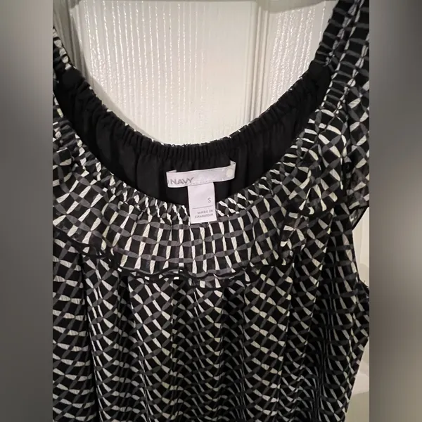 Old Navy Dress. Size small. - Image 2