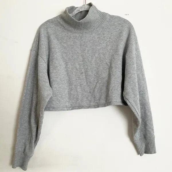 Alo Yoga Cropped Serenity Coverup Athletic Heather Grey M - Image 2